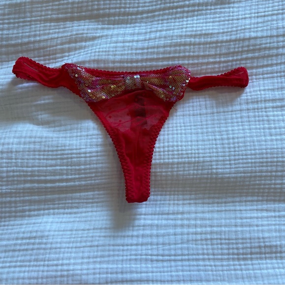 Victoria’s Secret bow sequin thong NWOT - Picture 1 of 2
